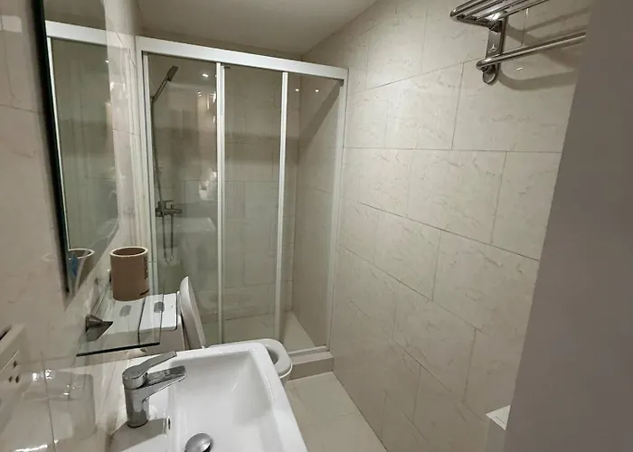 The Luxe Forbeswood Bgc * Manila